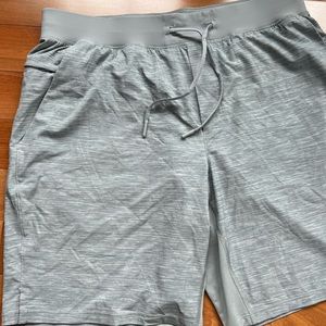 Lululemon men shorts size XL new without tags